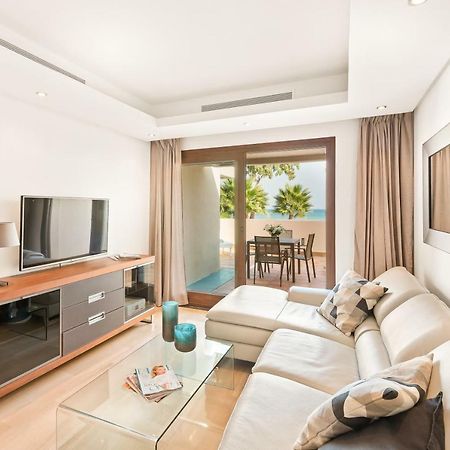 Bahia De La Plata Luxury Apartments Estepona Exterior photo