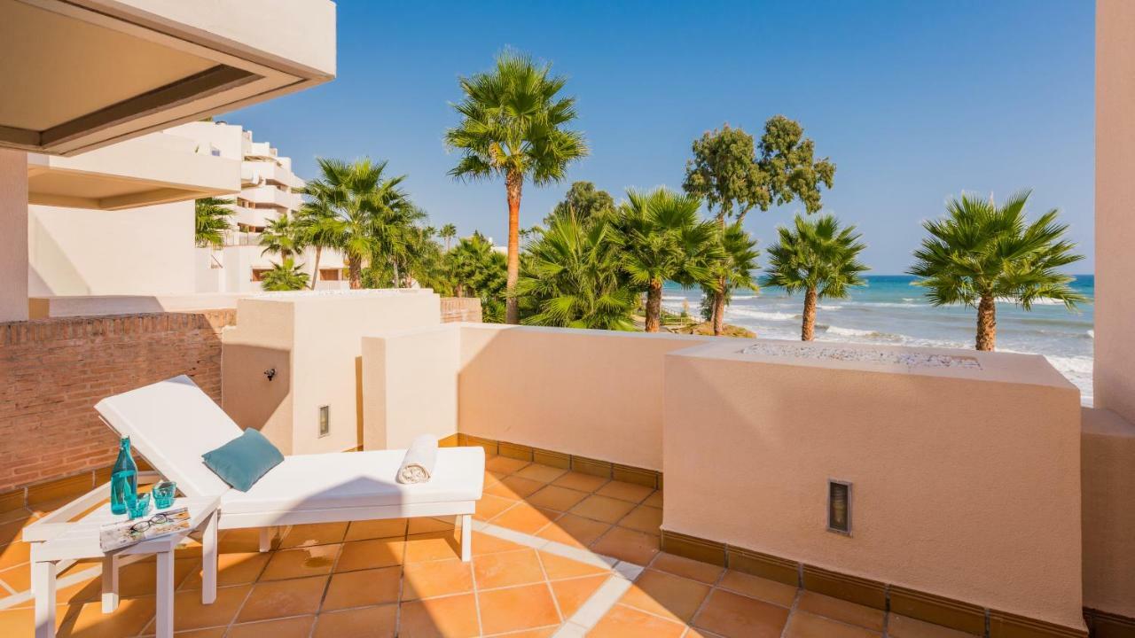 Bahia De La Plata Luxury Apartments Estepona Exterior photo