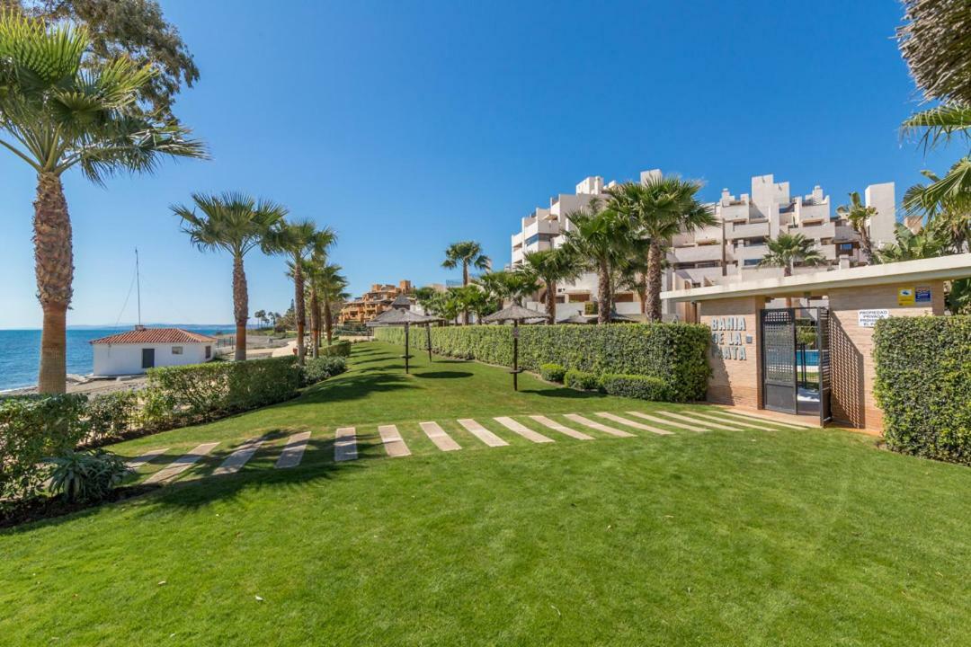 Bahia De La Plata Luxury Apartments Estepona Exterior photo